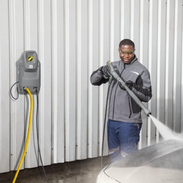Karcher HD 7/12-4M ST Cold Water Pressure Washer 240V | 1.524-937.0 Karcher HD 7/12-4M ST Cold Water Pressure Washer 240V | 1.524-937.0